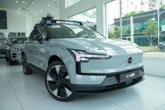 VOLVO EX30 69 KW ELÉTRICO ULTRA